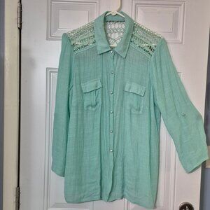 Ladies summer Top. 14/16 W